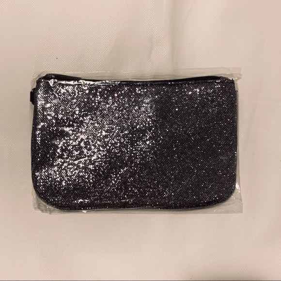 🆕 New Shiny Wristlet - Picture 4 of 14